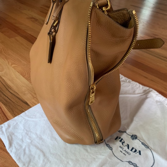 Prada purse - Picture 6 of 6